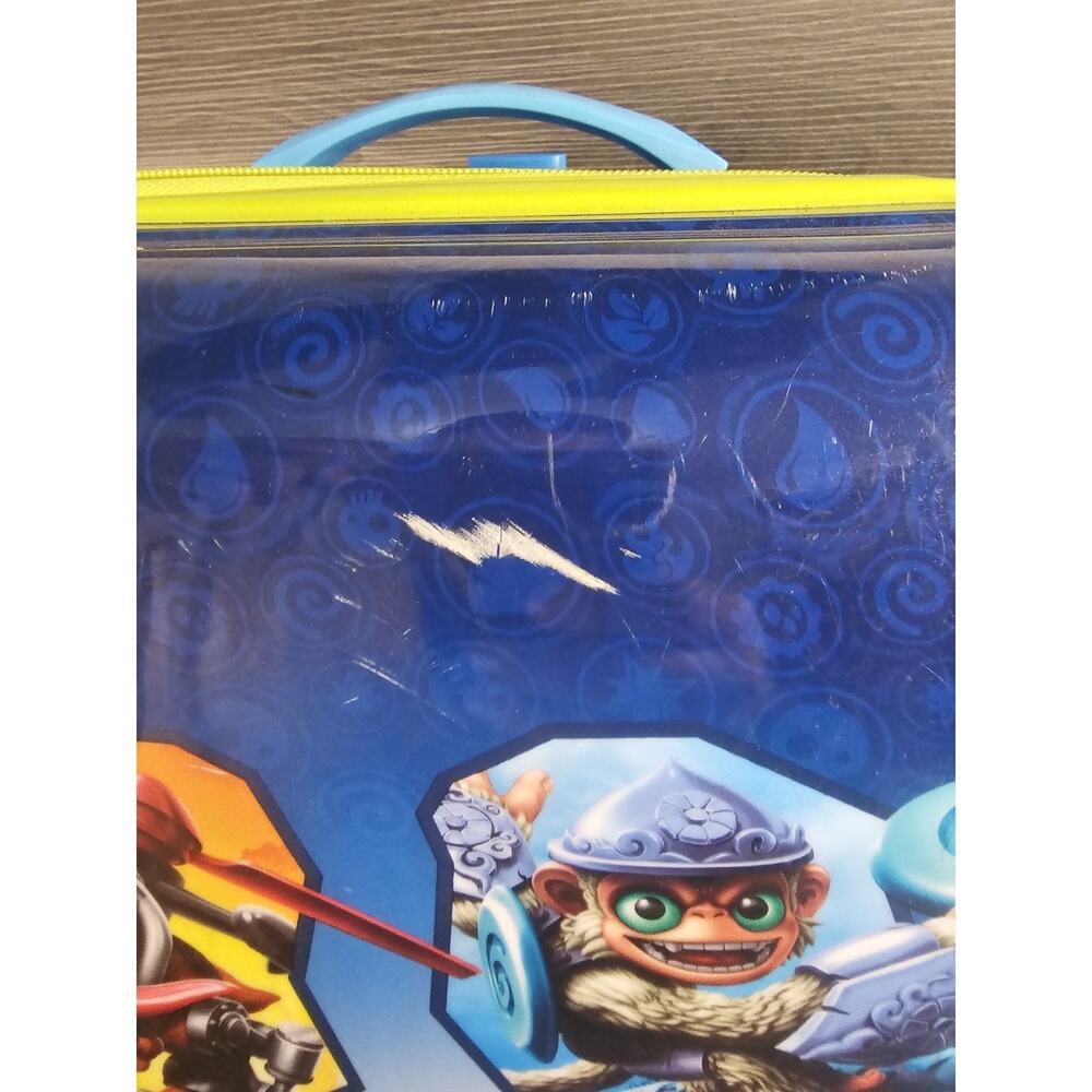 Skylanders Trap Team Kids Rolling Luggage Case 16" Carry On - Picture 8 of 12